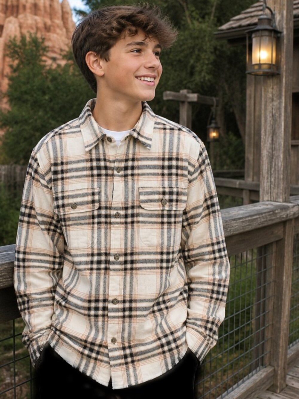 Old Navy Boys Long Sleeve Button-Up Shirt Size L (10–12) – Excellent Condition